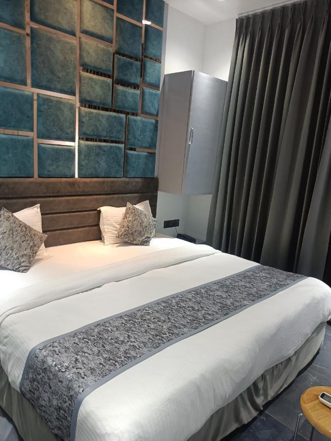 Hotel The Lowell 苏拉特 外观 照片